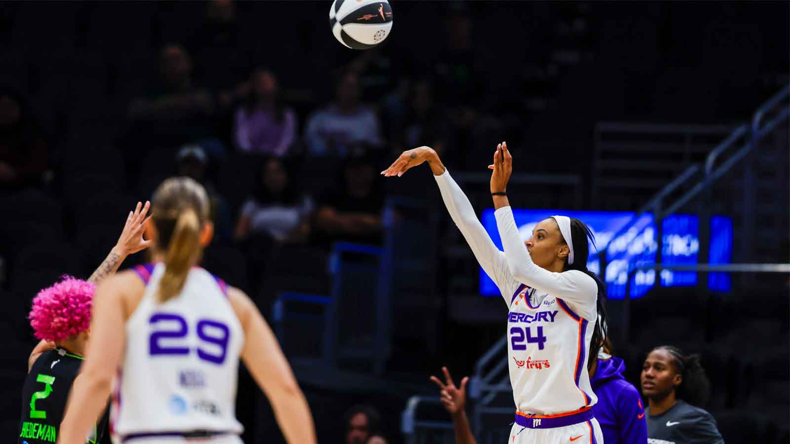 Mercury Legend Silently Crushing WNBA Records Amid Team Turmoil