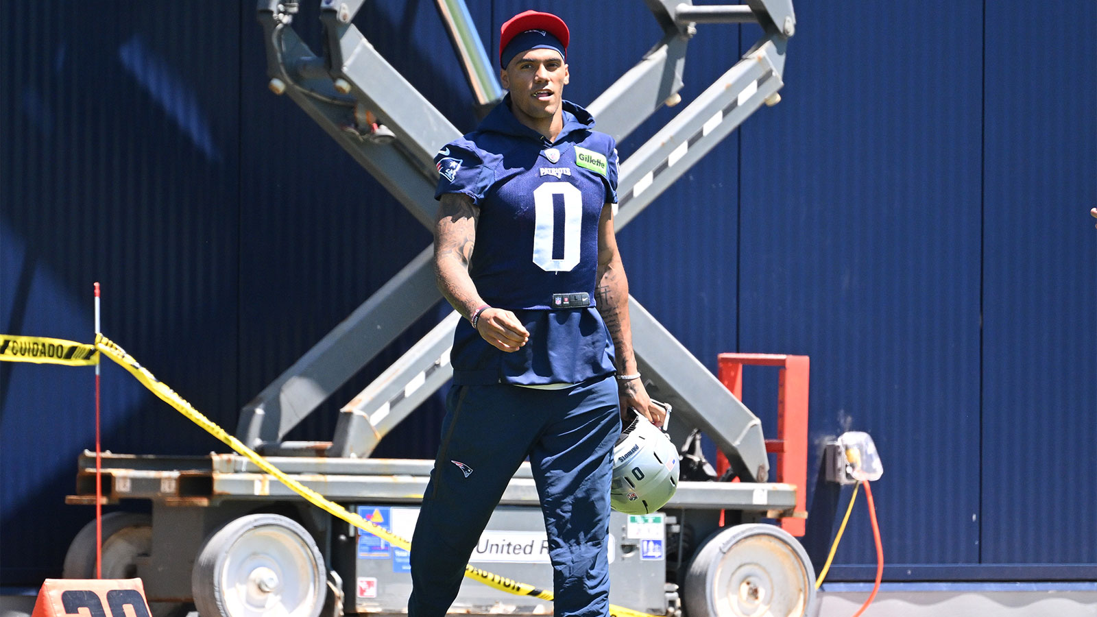 Patriots’ Christian Gonzalez Shuts Down Drills — What Mike Vrabel’s Reaction Signals