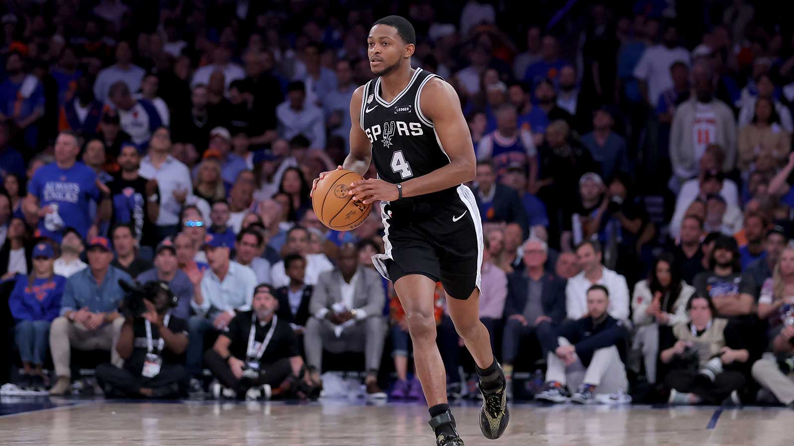 De’Aaron Fox’s Costly Mistake Could End His Time in San Antonio