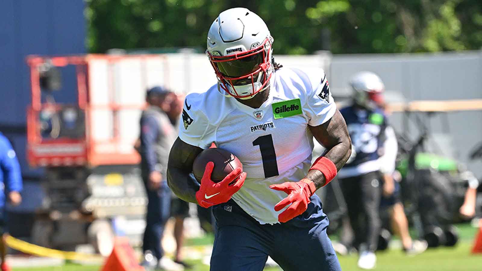 Drake Maye Has Already Won Over A.J. Brown — What It Means for New England