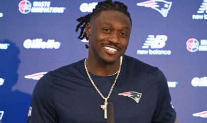 A.J. Brown Stays Silent on ‘Greatest Ever’ Message to Eagles — And That Speaks Volumes