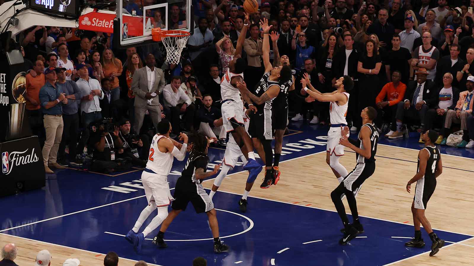 Knicks Fans Gave OG Anunoby His Own ‘Appreciation Day’ — Here’s What His Game 4 Miracle Means Next