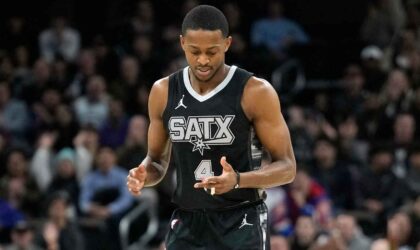 When Mike Brown Warned the Spurs About De’Aaron Fox — Game 4 Made It Déjà Vu