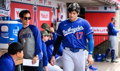 Shohei Ohtani Exits Early — What His Knee Issue Means for the Dodgers
