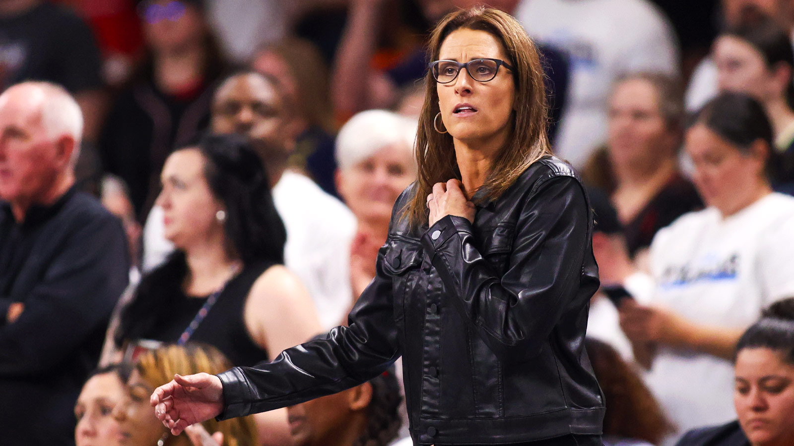 Fever Coach White’s “Love-Hate” Confession — Why That Regret Could Haunt Indiana’s Season