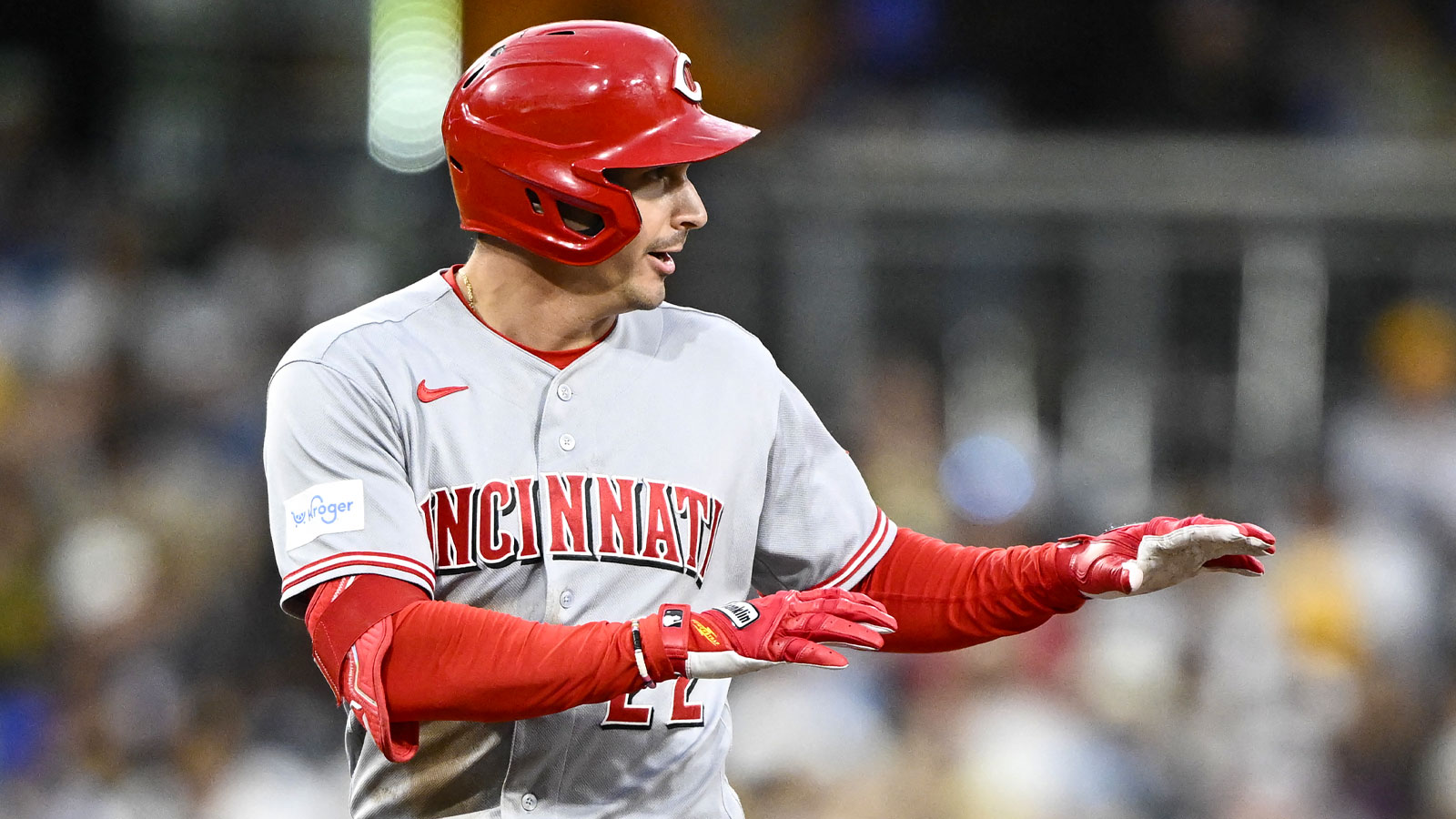 Yankees Eyeing Reds’ Breakout Outfielder as Trade Deadline Looms — Here’s Why He Fits