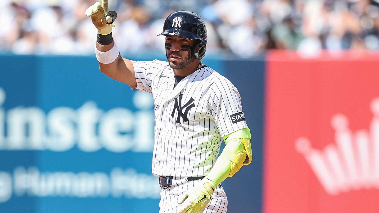 Two Ex-Yankees Say the Team Is Sticking With the Wrong Shortstop — and Loyalty May Be the Problem
