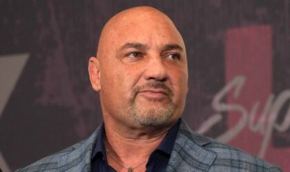 Jay Glazer Reveals Aldon Smith Signed Cowboys Contract in Front of His Son — ‘This One Definitely Hurts’