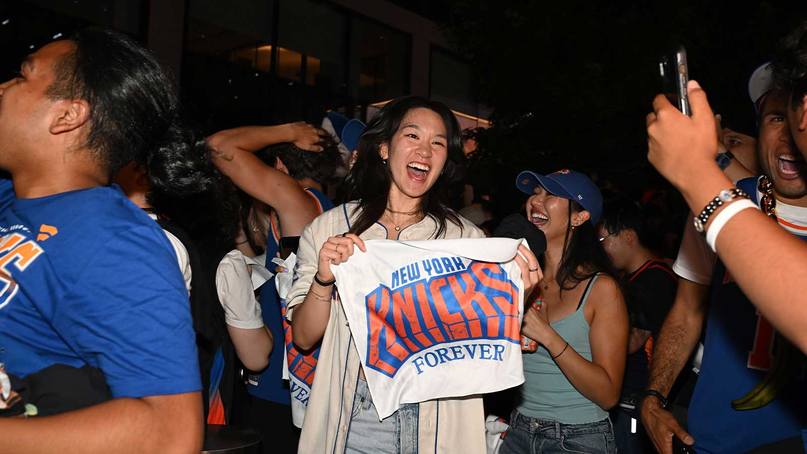 Brunson’s 45-Point Masterpiece Delivers Knicks’ First Title in 53 Years — Parade Set for Thursday