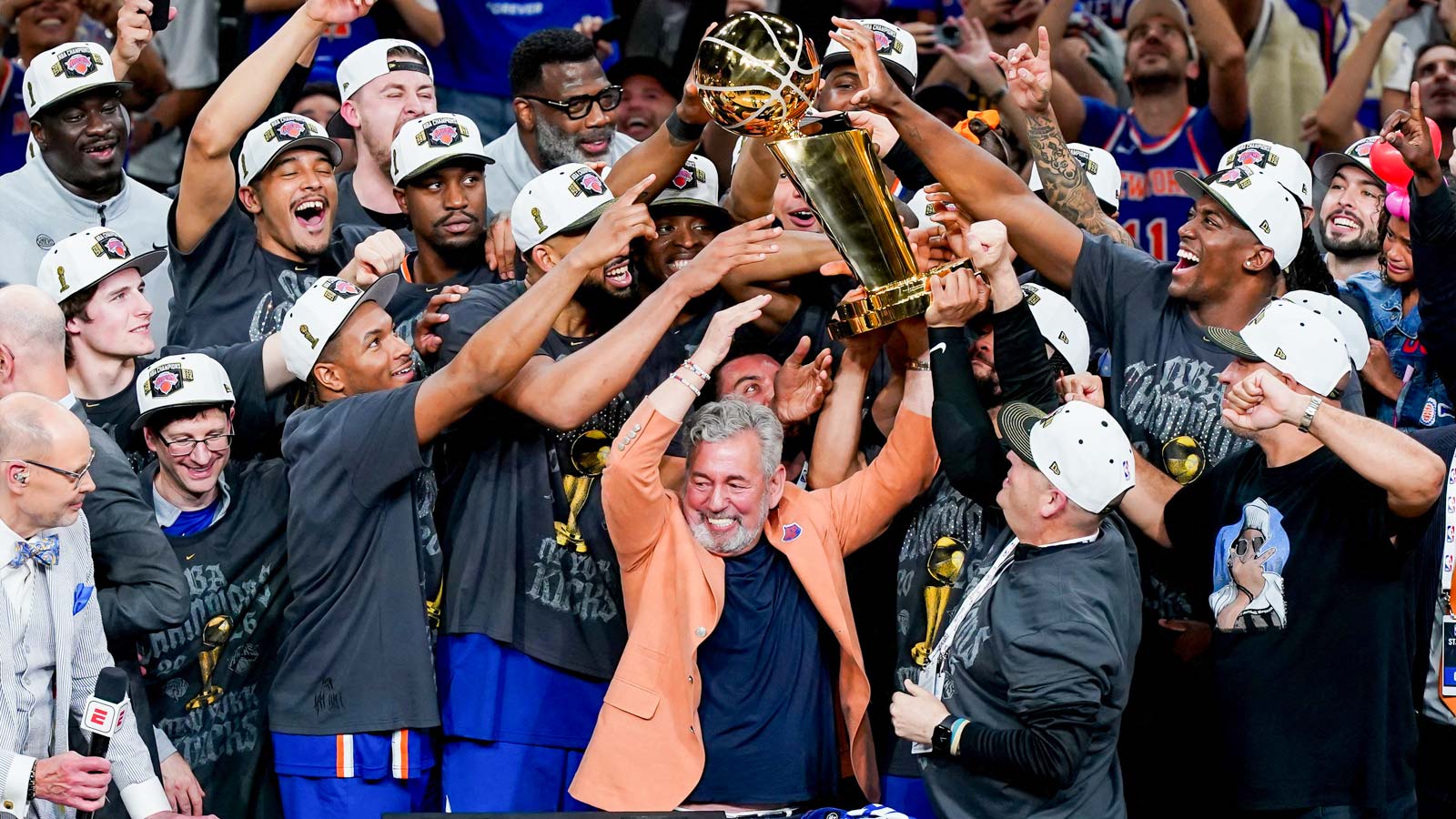 After 53 Years, a Knicks Legend Watched His Successors Finish What He Started