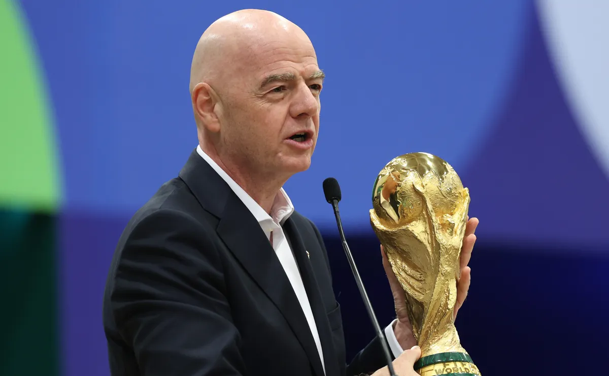 FIFA Bans Water Bottles and Vuvuzelas for 2026 World Cup — The Reason Fans Are Split