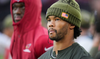 Why the Vikings Can’t Afford a Long QB Battle Between Murray and McCarthy