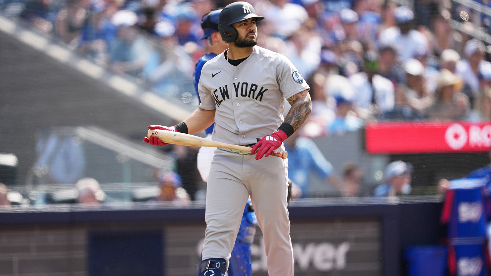 Yankees’ Jasson Dominguez Faces Tooth Extraction — Could He Miss Opener Against White Sox?