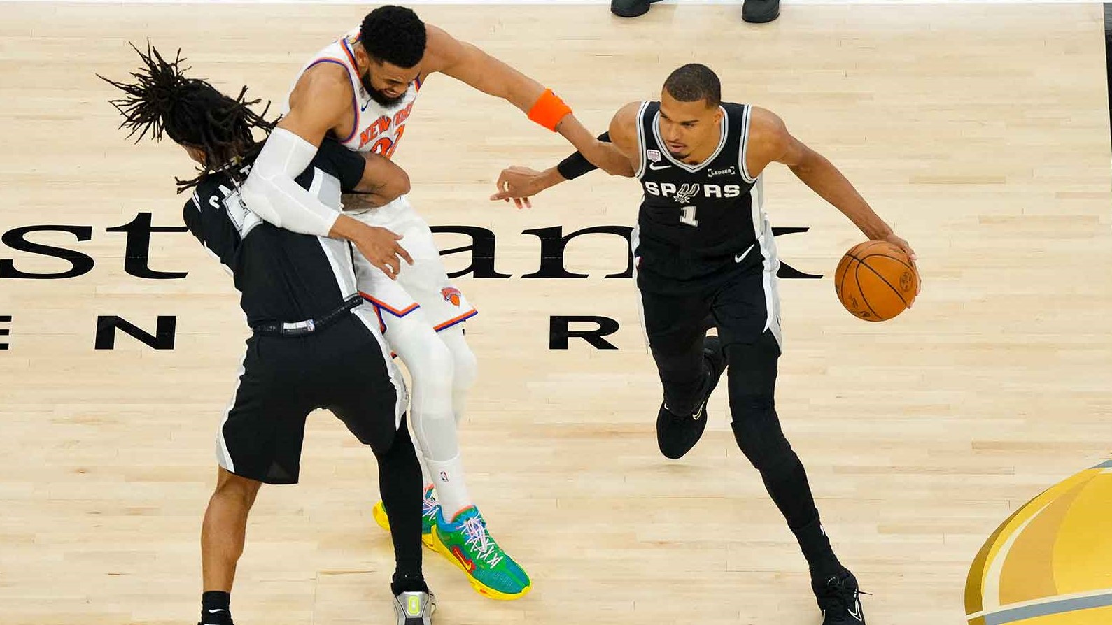 Victor Wembanyama’s Sneaker Free Agency Looms — The NBA’s Next Bidding War