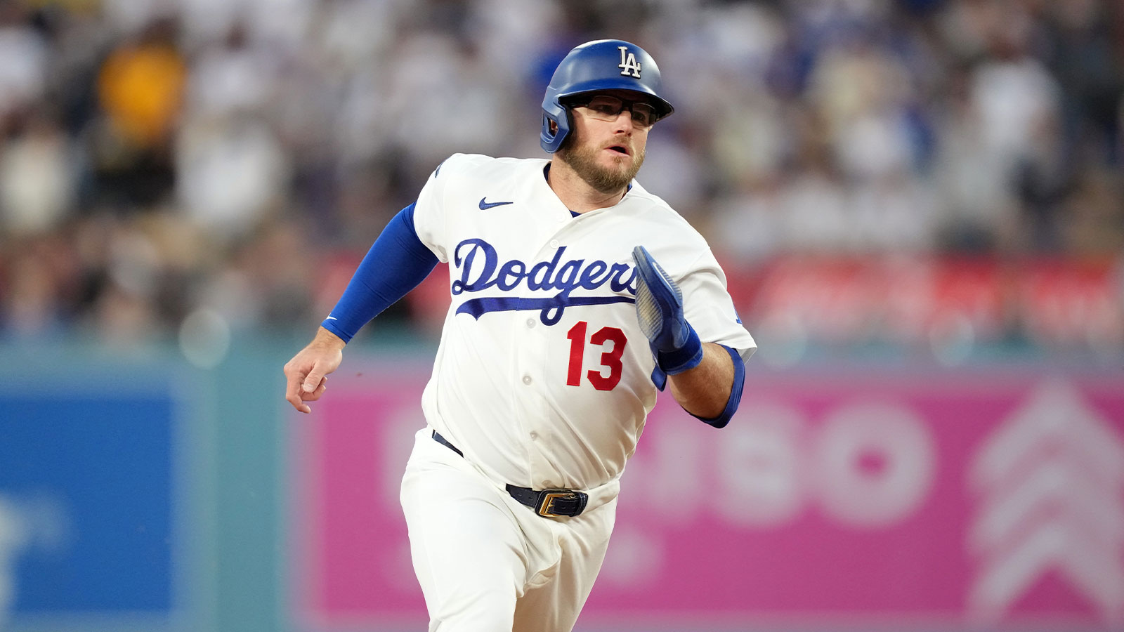 Dodgers’ Max Muncy Avoids Catastrophic Injury — Why L.A.’s Three-Peat Path Just Shifted