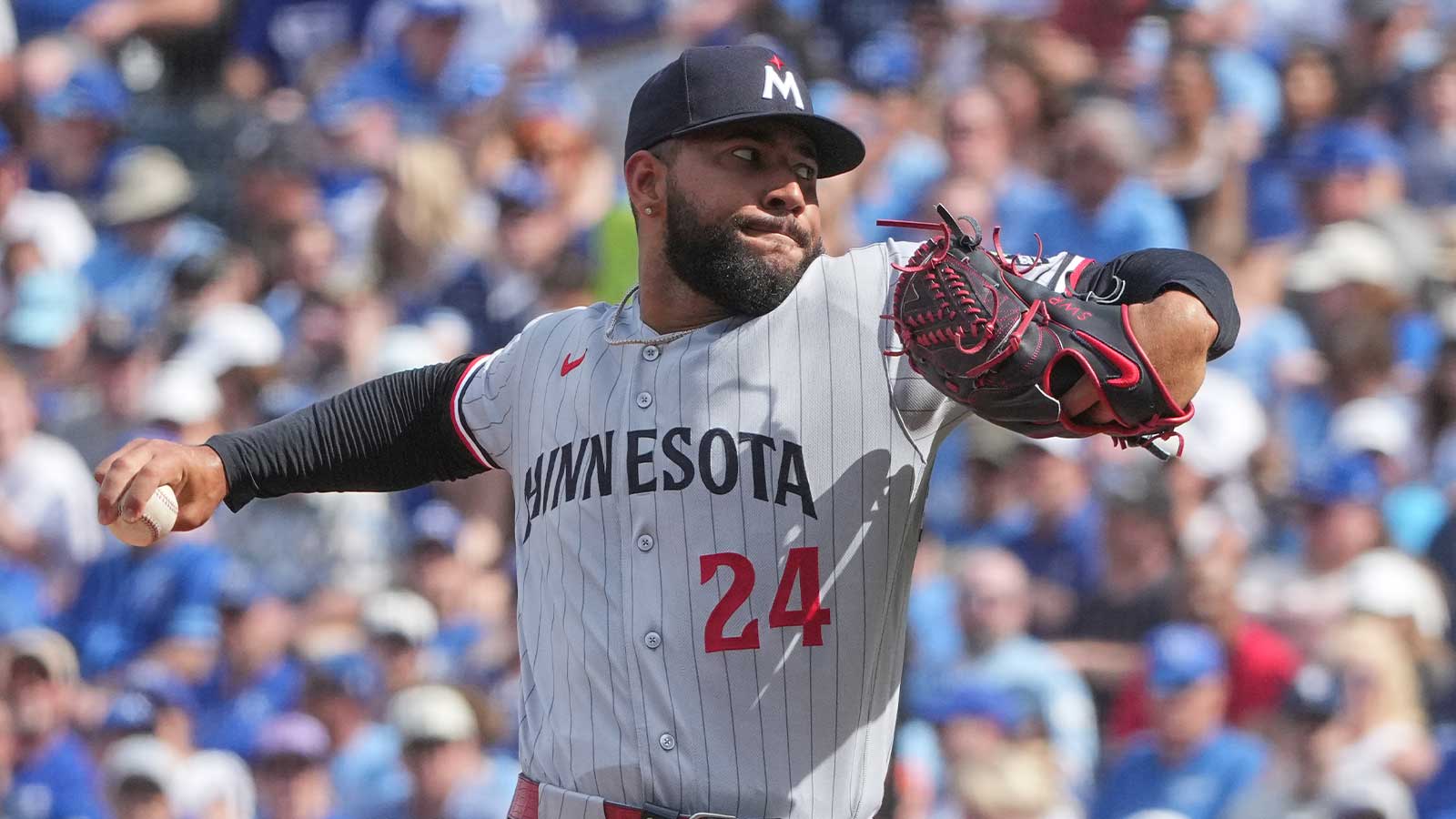 Simeon Woods Richardson Returns to Blue Jays — A Gamble That Could Backfire