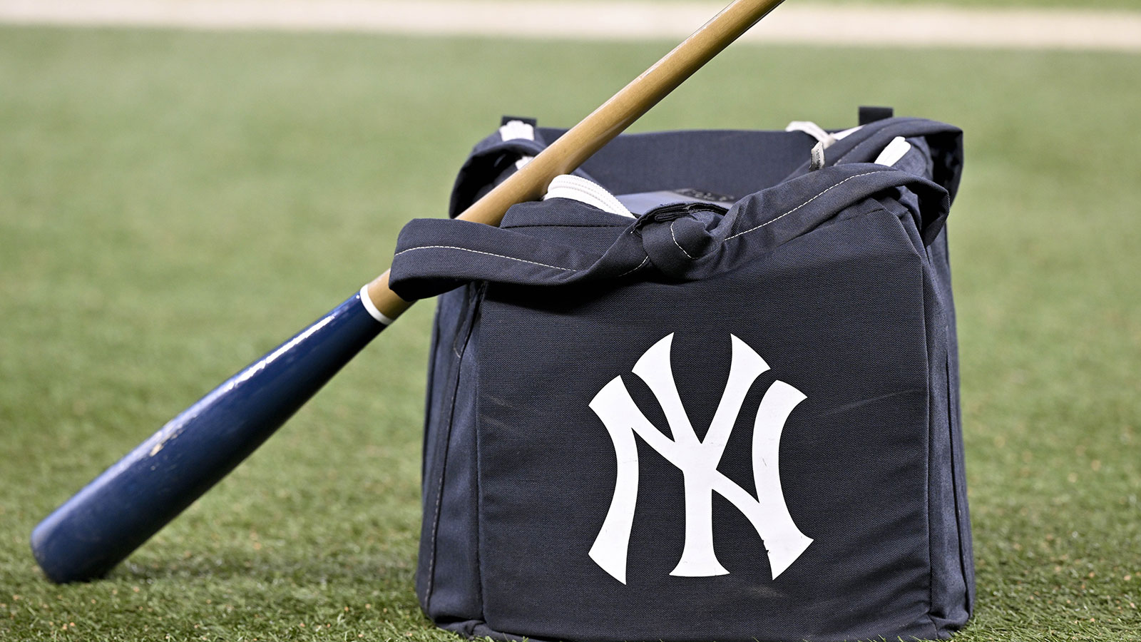 Yankees Catchers Are Brutal. A Former Twins Bat Might Be the Fix.
