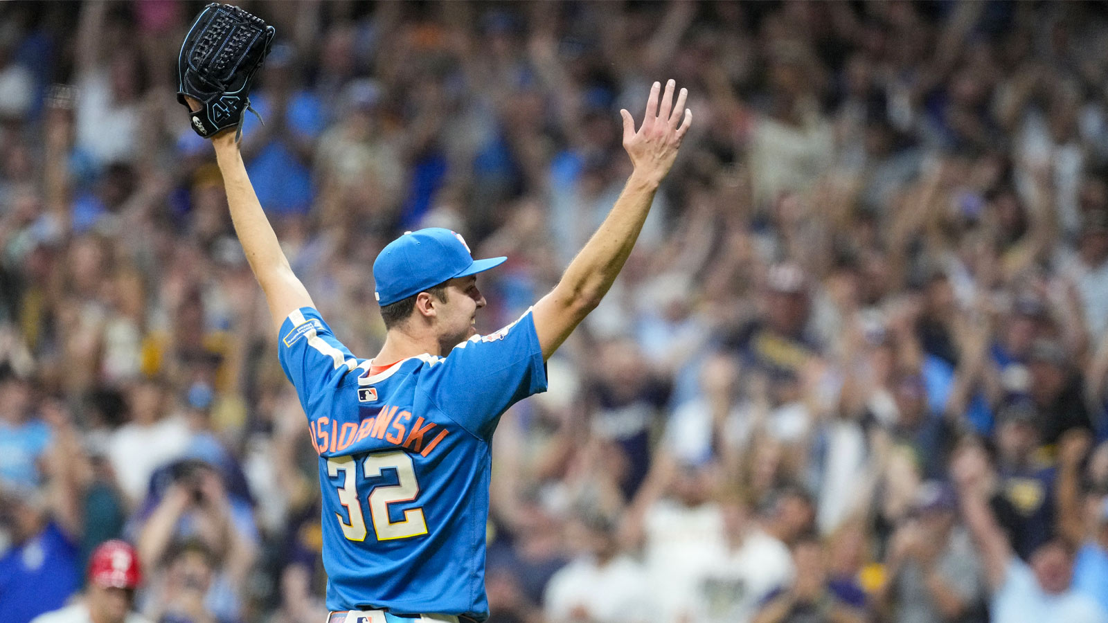 Zach Wheeler Studied Jacob Misiorowski’s Mechanics and Admits He Wants to Move Like That
