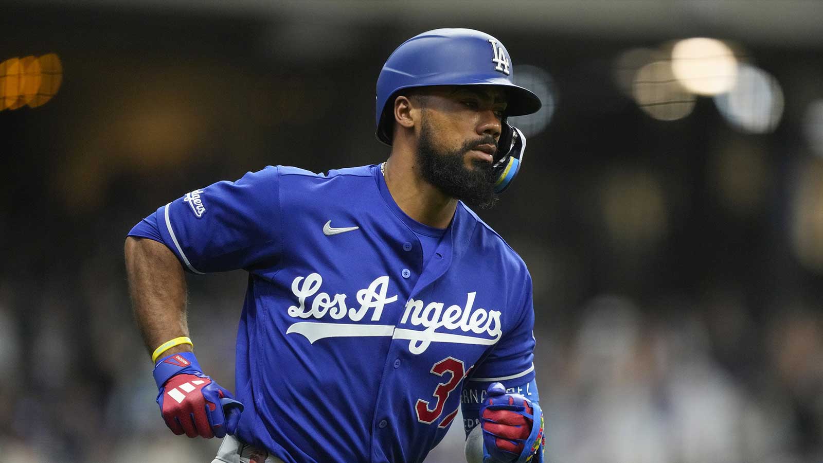 Dodgers Slugger Teoscar Hernandez Cleared for Rehab Games After Hamstring Injury