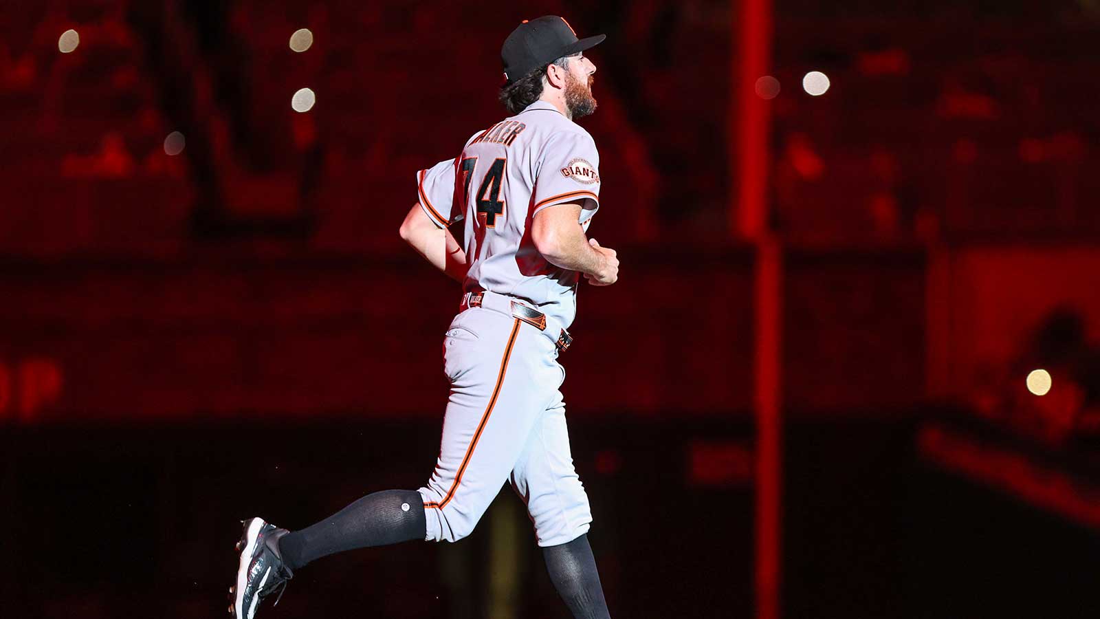 Giants Pitcher Threw His Whole Glove to First Base. It Was the Right Call.