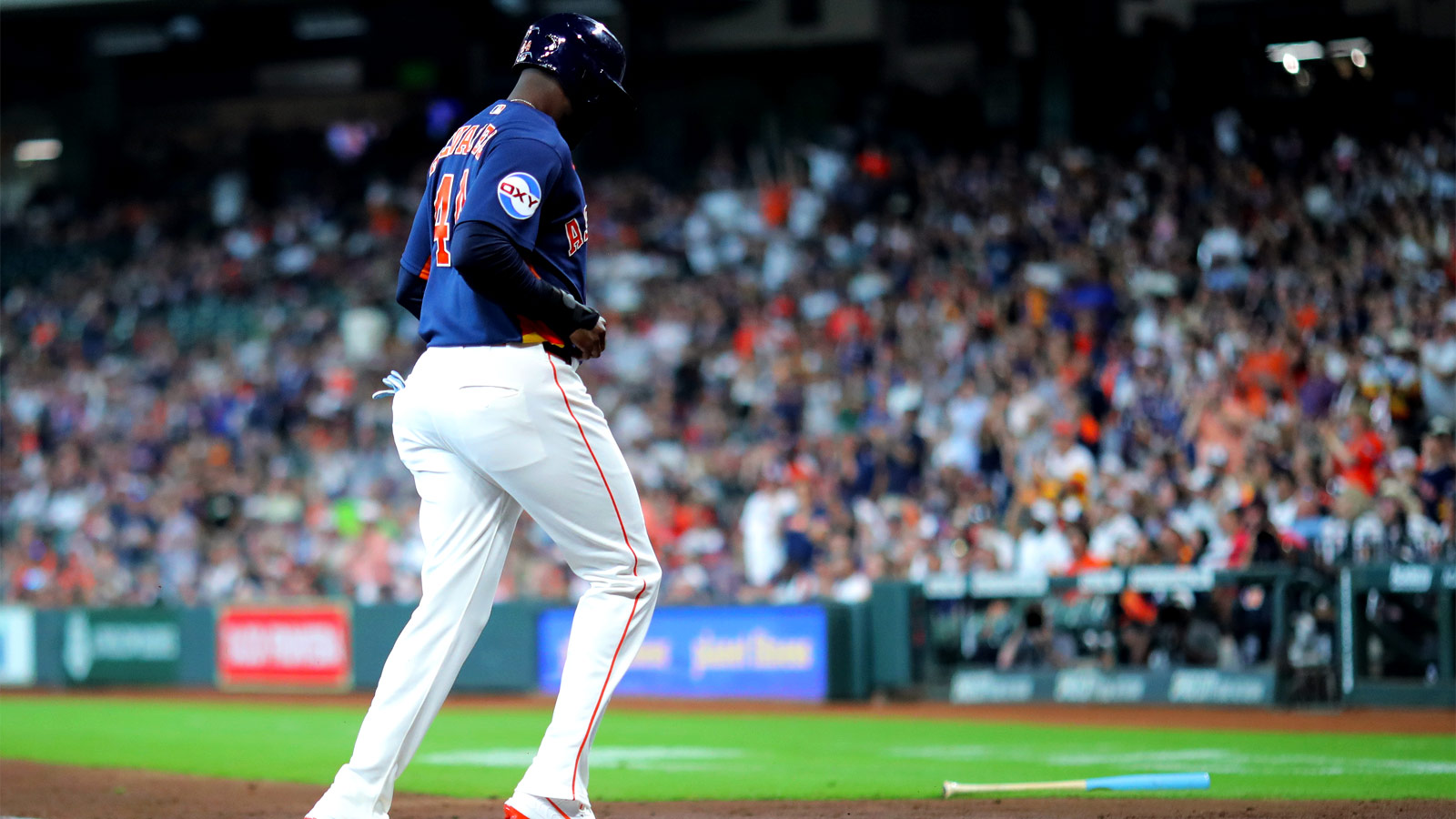 Yordan Alvarez Is Getting Intentionally Walked at a Historic Rate and It Makes Sense