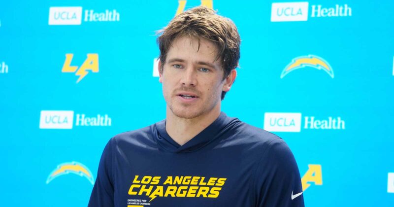DJ Uiagalelei Is Making the Chargers’ QB2 Race Interesting While Herbert Relearns His Stance