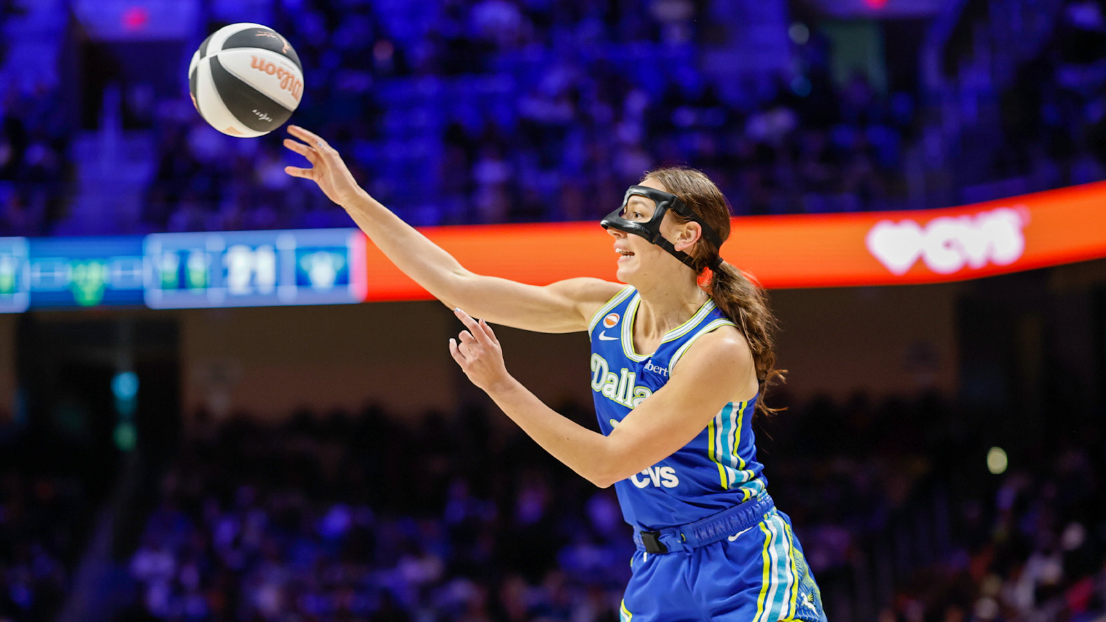 Wings Lose Alanna Smith to Facial Injury Ahead of Storm Matchup