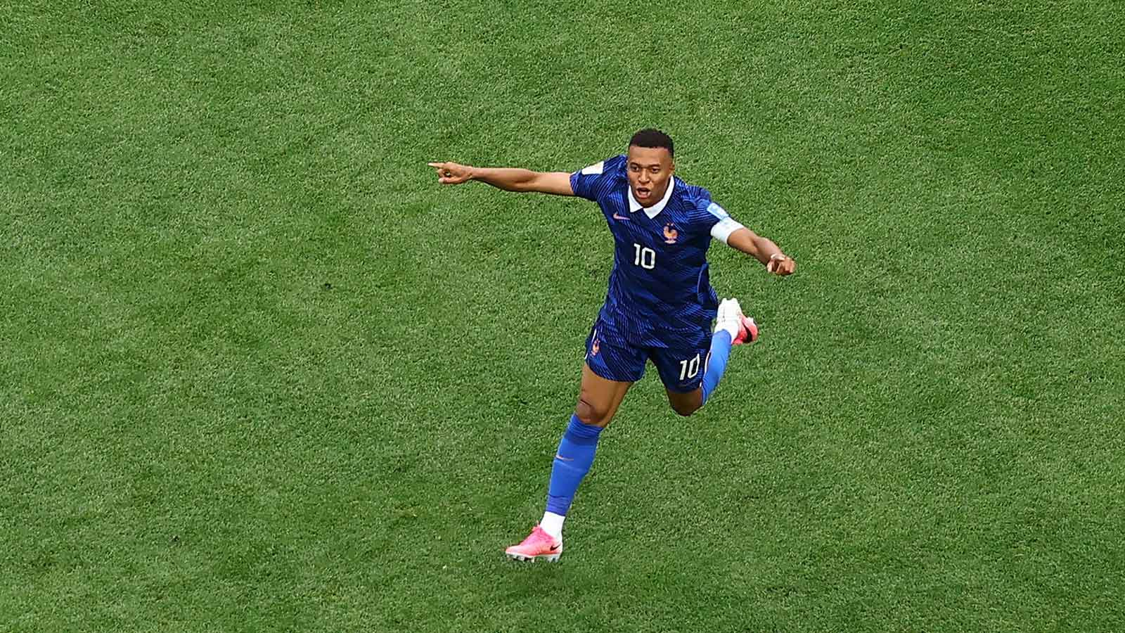 Mbappe Left-Footed Rocket vs Iraq Had Lincoln Financial Field Stunned