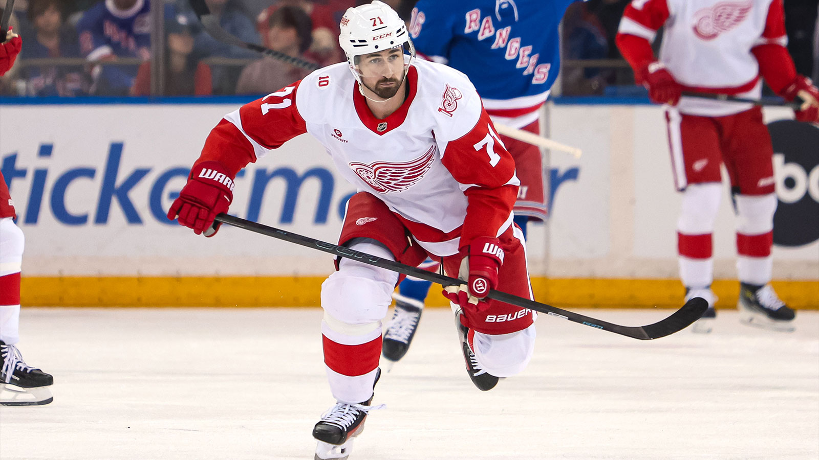 Utah Mammoth Emerge as Frontrunner for Dylan Larkin Trade Talks