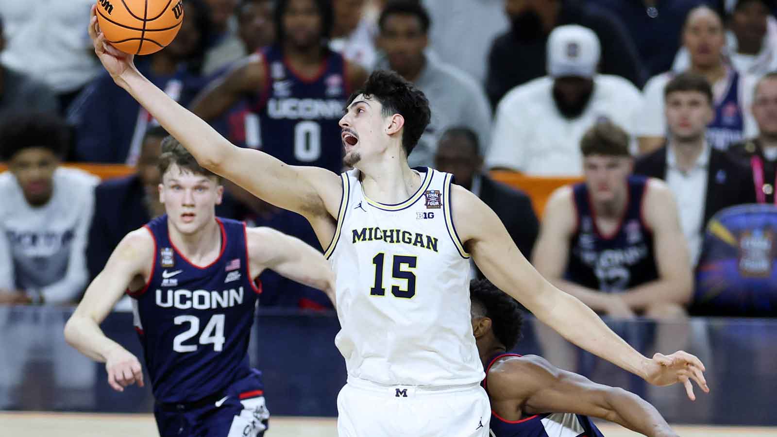 Dusty May’s Mavs Move Could Land Michigan’s Aday Mara at No. 9