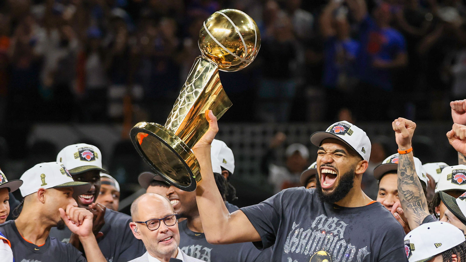 Karl-Anthony Towns Trade Looks Worse for Timberwolves After Julius Randle Salary Dump to Nets
