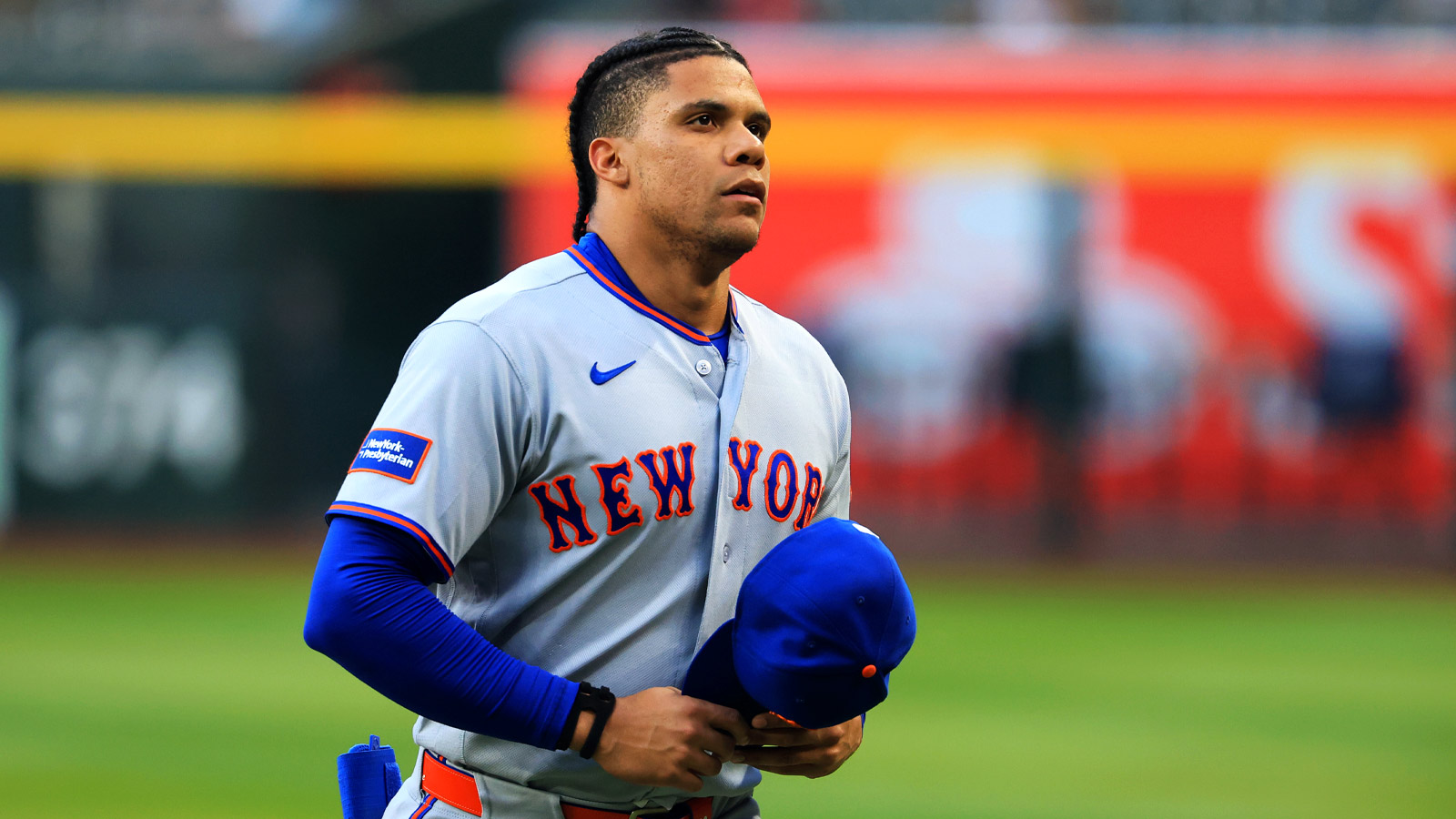 Juan Soto Exits Mets Game Early With Back Issue as Worry Sets In