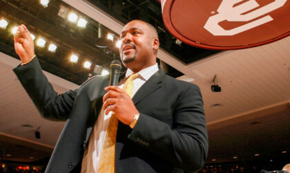 Stacey King’s Sideline Intervention Kept Jordan and the Bulls from a Collapse