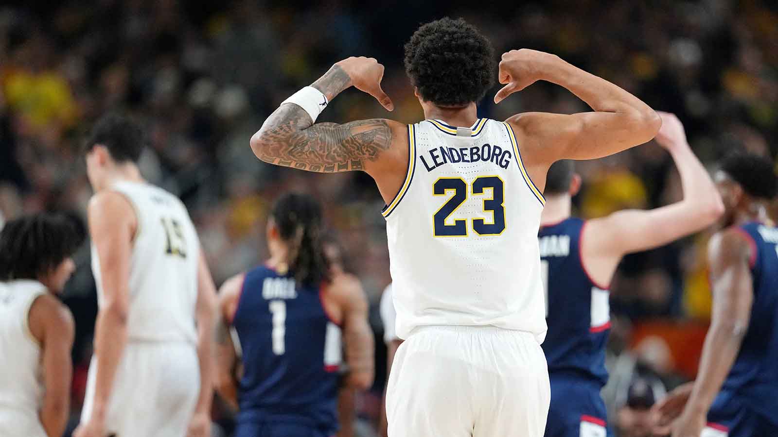 Warriors Rookie Yaxel Lendeborg Says His Mom Is the Reason He Never Quit