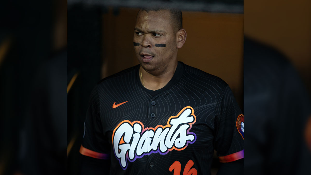 Ex-GM Says Giants Blew It by Not Suspending Rafael Devers for That Finger Wag
