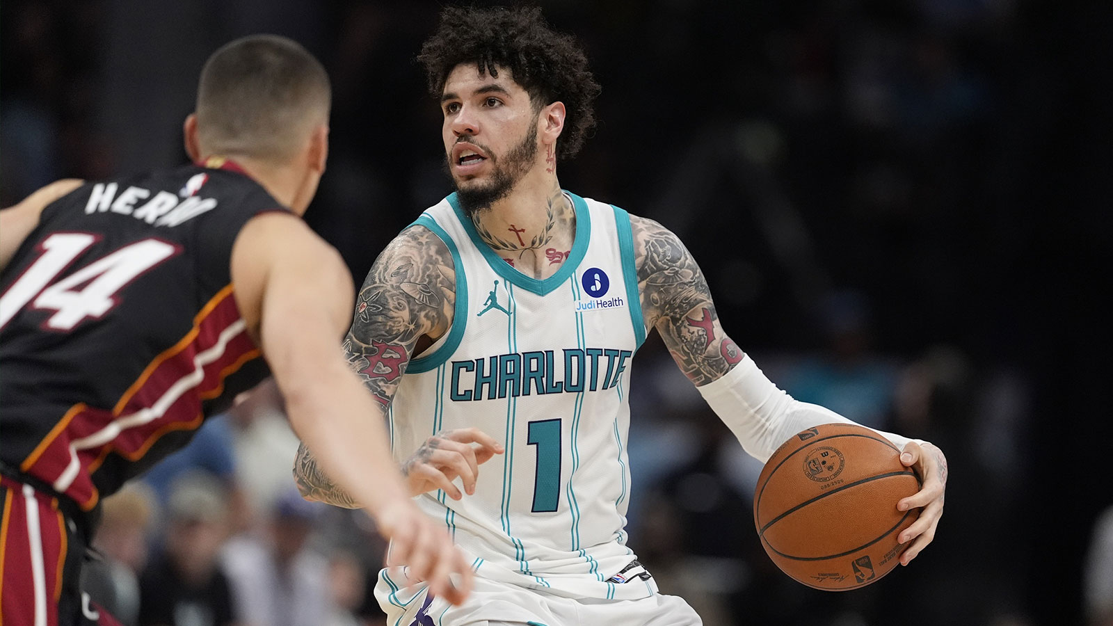 LaMelo Ball Trade Talks Heat Up as Hornets Listen to Offers, per Shams