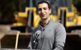 David Stearns says he won’t step down after Mets fire Carlos Mendoza