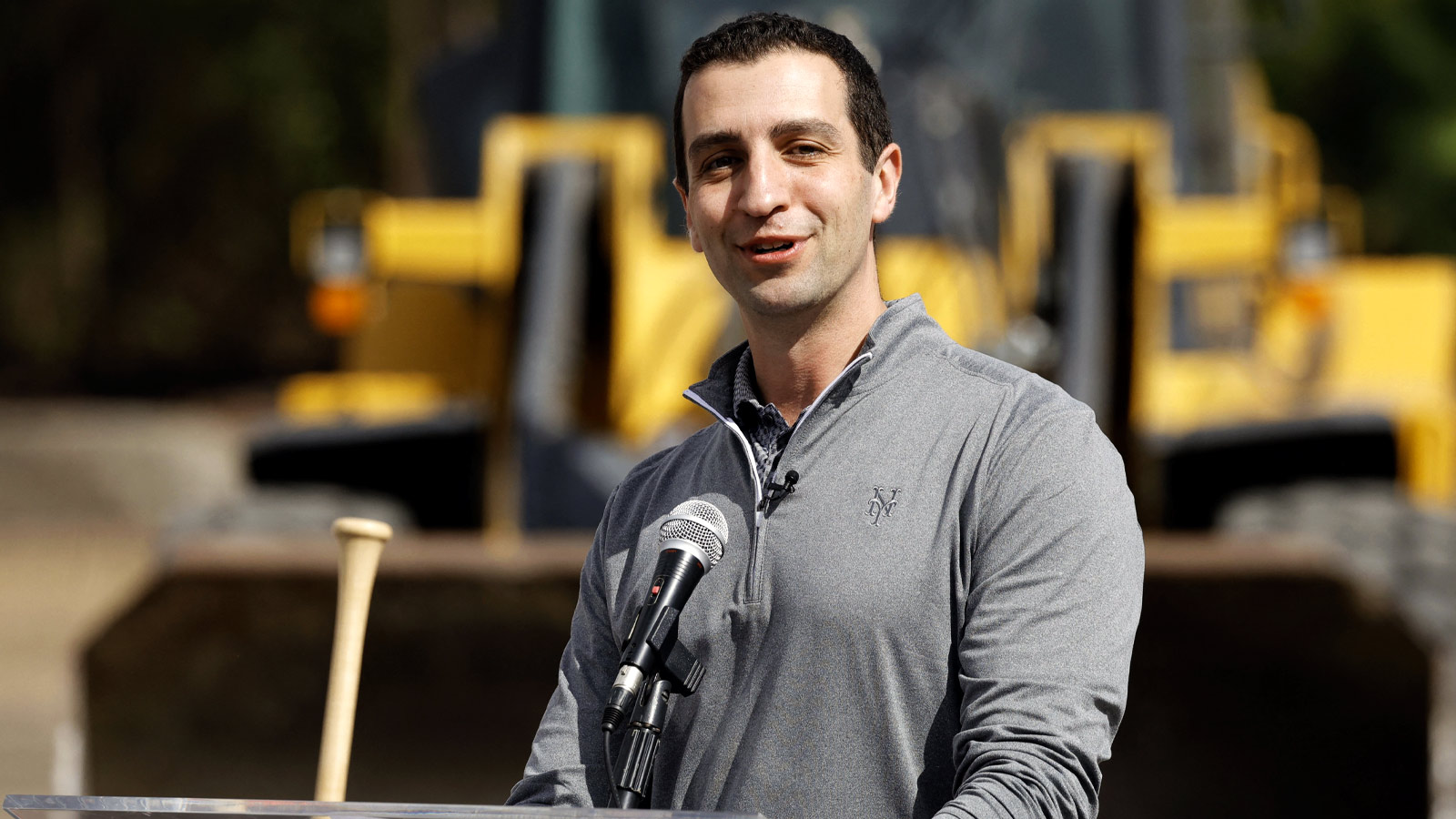 David Stearns says he won’t step down after Mets fire Carlos Mendoza