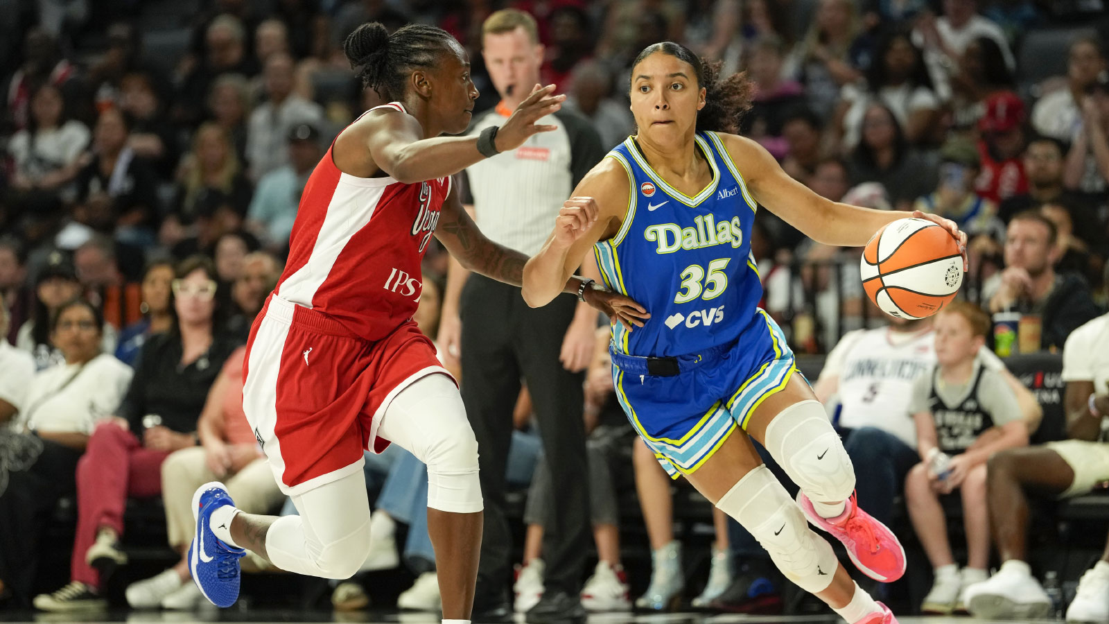 Azzi Fudd roasted Paige Bueckers after winning a half-court contest and it was brutal