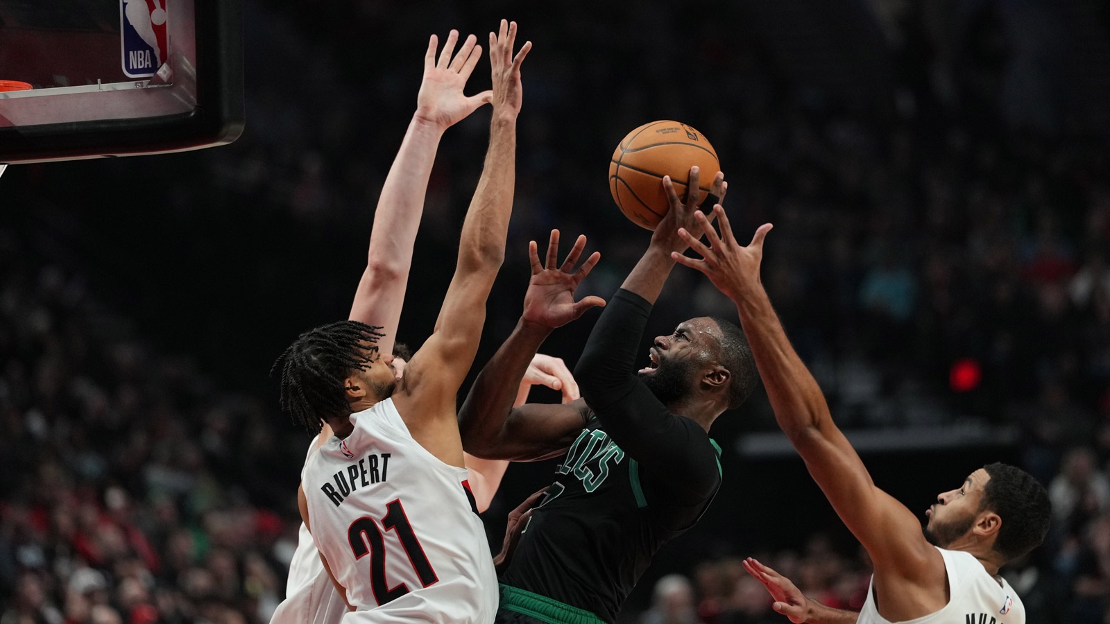 Blazers Eyeing Aaron Gordon as Backup If Jaylen Brown Deal Falls Through