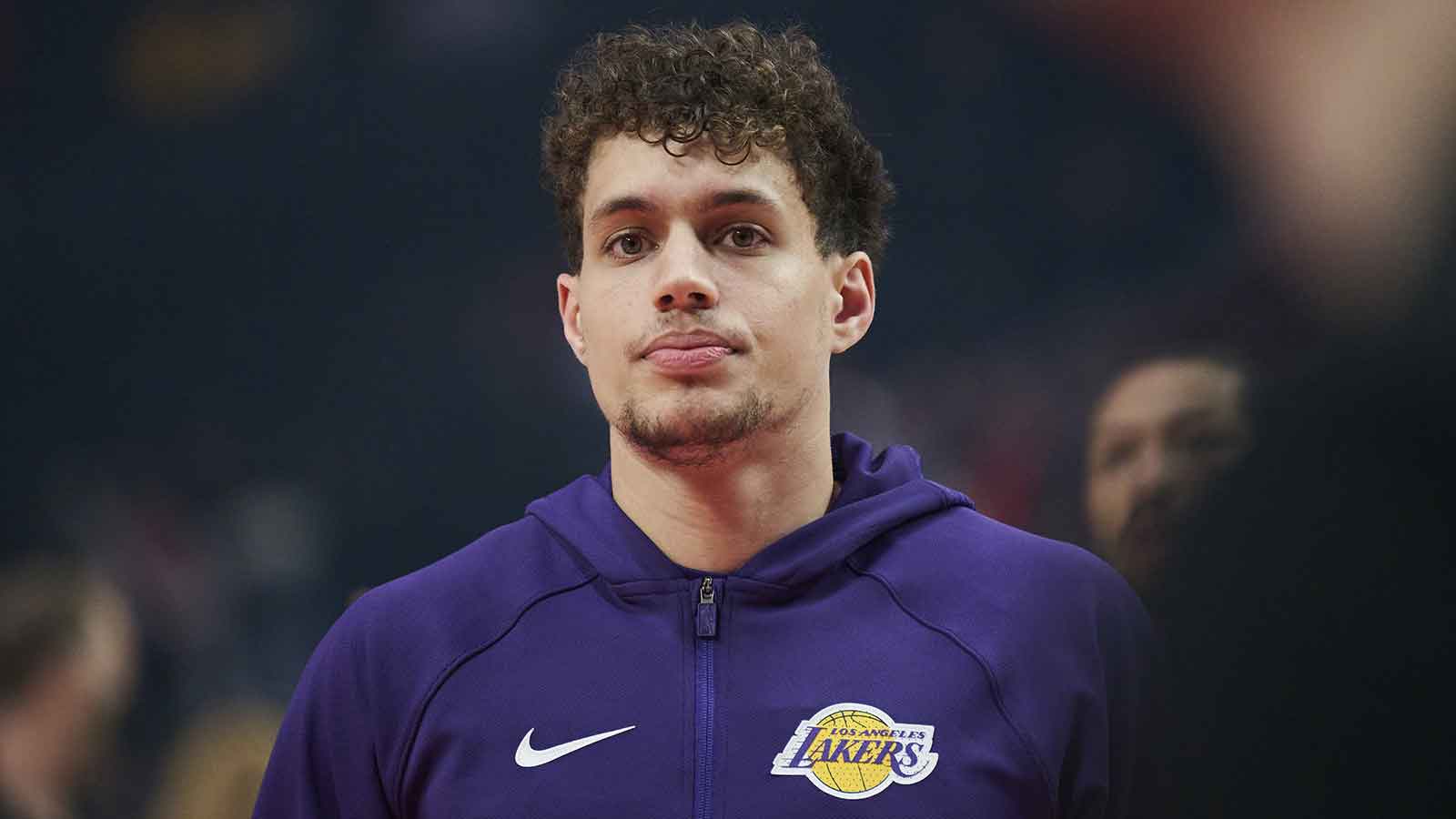 Lakers Lock In Defensive Specialist Chris Mañon With Qualifying Offer