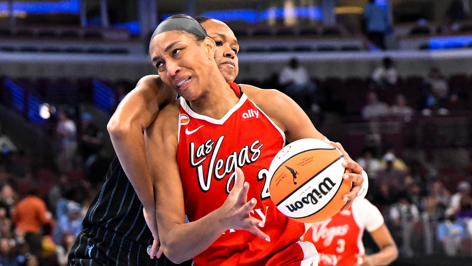 A’ja Wilson Tied Her Own Shoe and Dropped 30-15-4-3 on a Twisted Ankle