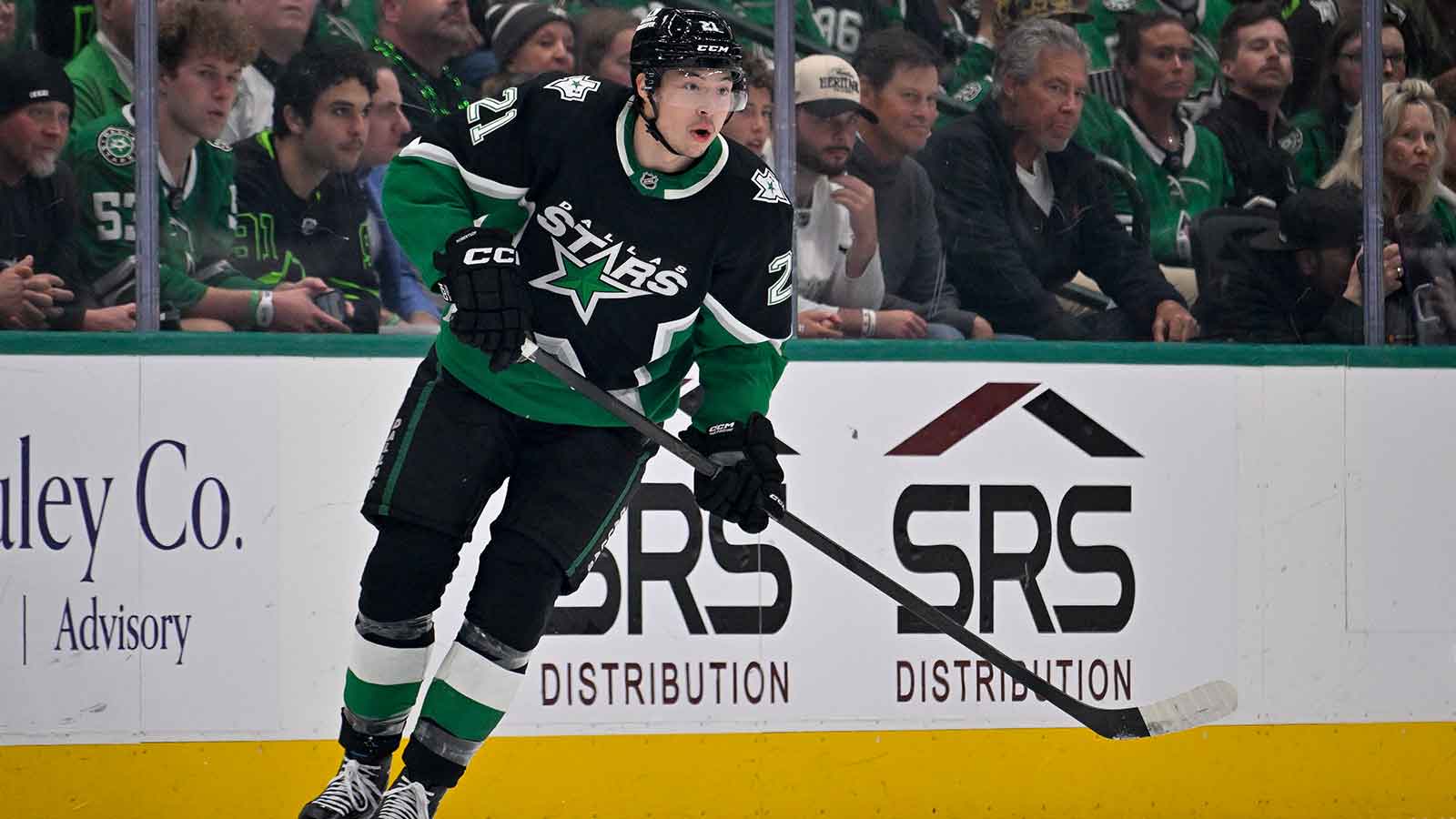 Penguins Eyeing Jason Robertson as Kyle Dubas Pushes for a Big Move