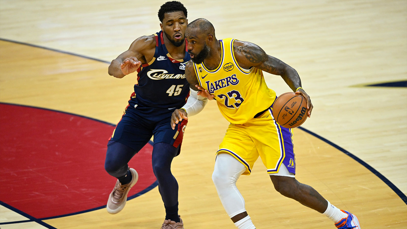 LeBron Tells Lakers He’s Out. Cleveland Might Be the Only Place That Makes Sense.
