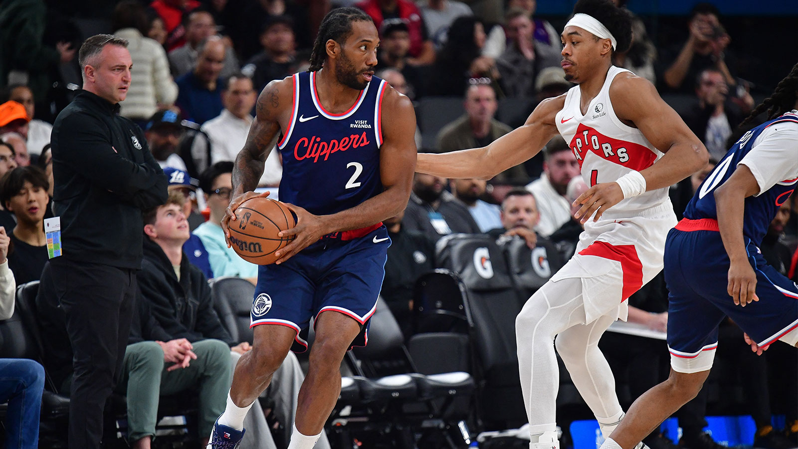 Kawhi Leonard Trade Talks Hit a Snag as Clippers Push for More Assets