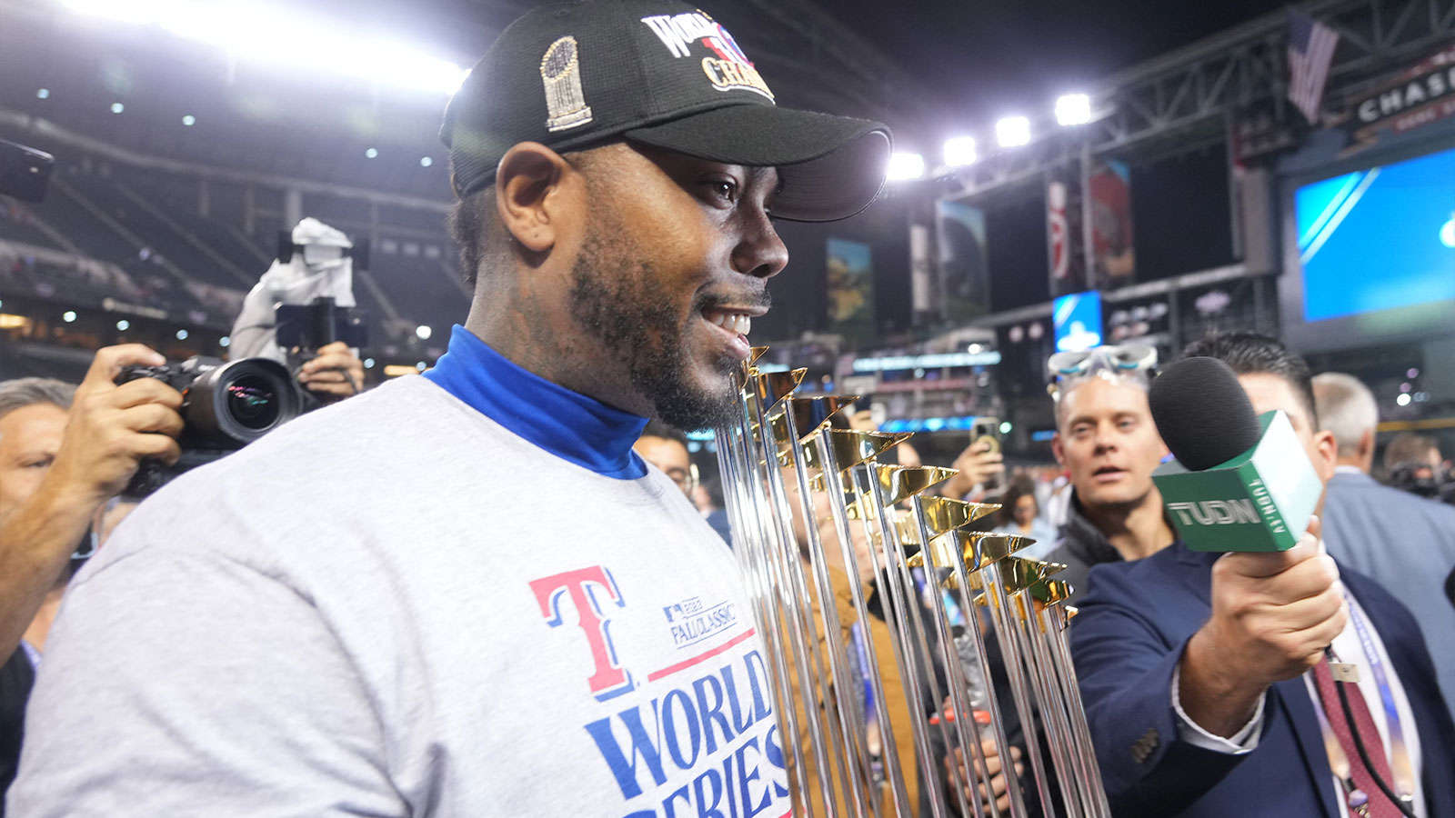 Aroldis Chapman Already Proved He Fits in Texas. Could the Rangers Bring Him Back?