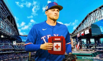 Corey Seager Pulled Before First At-Bat as Back Issues Return for Rangers