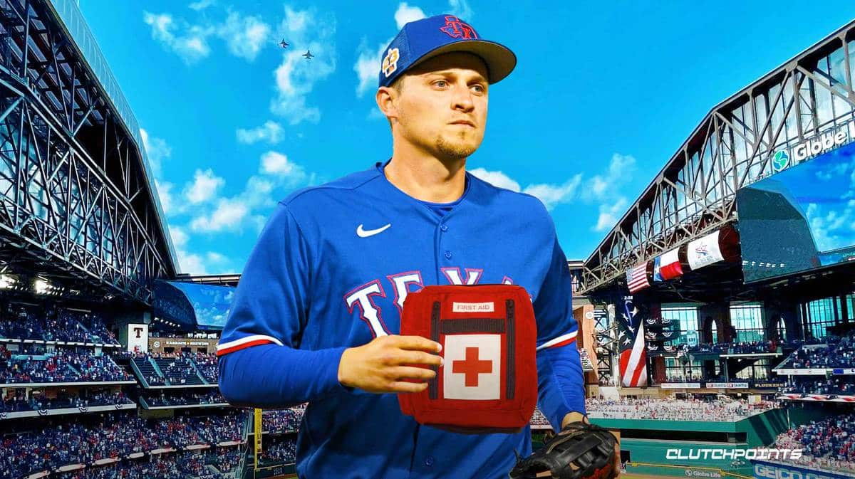 Corey Seager Pulled Before First At-Bat as Back Issues Return for Rangers
