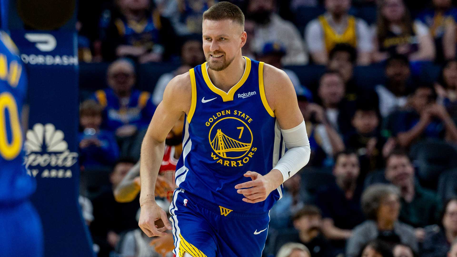 Golden State’s Kristaps Porzingis Deal Has a Kick. It Also Makes Him a Trade Chip.