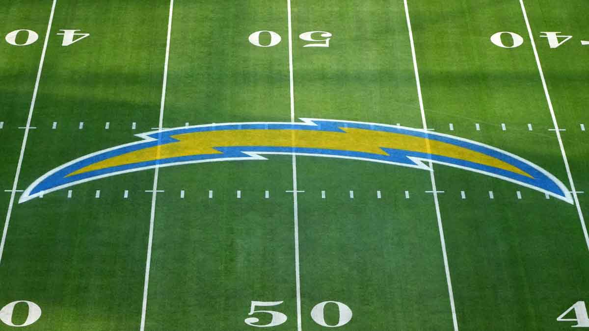 Dalvin Tomlinson on Why He Left the Cardinals — and What It Means for the Chargers